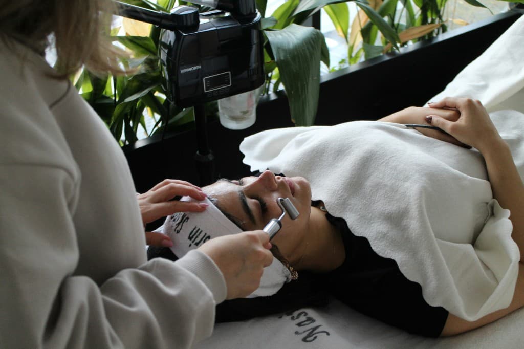 Relaxing wellness facial treatment